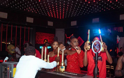 Play Royal Nightclub
0.9 km From Hotel